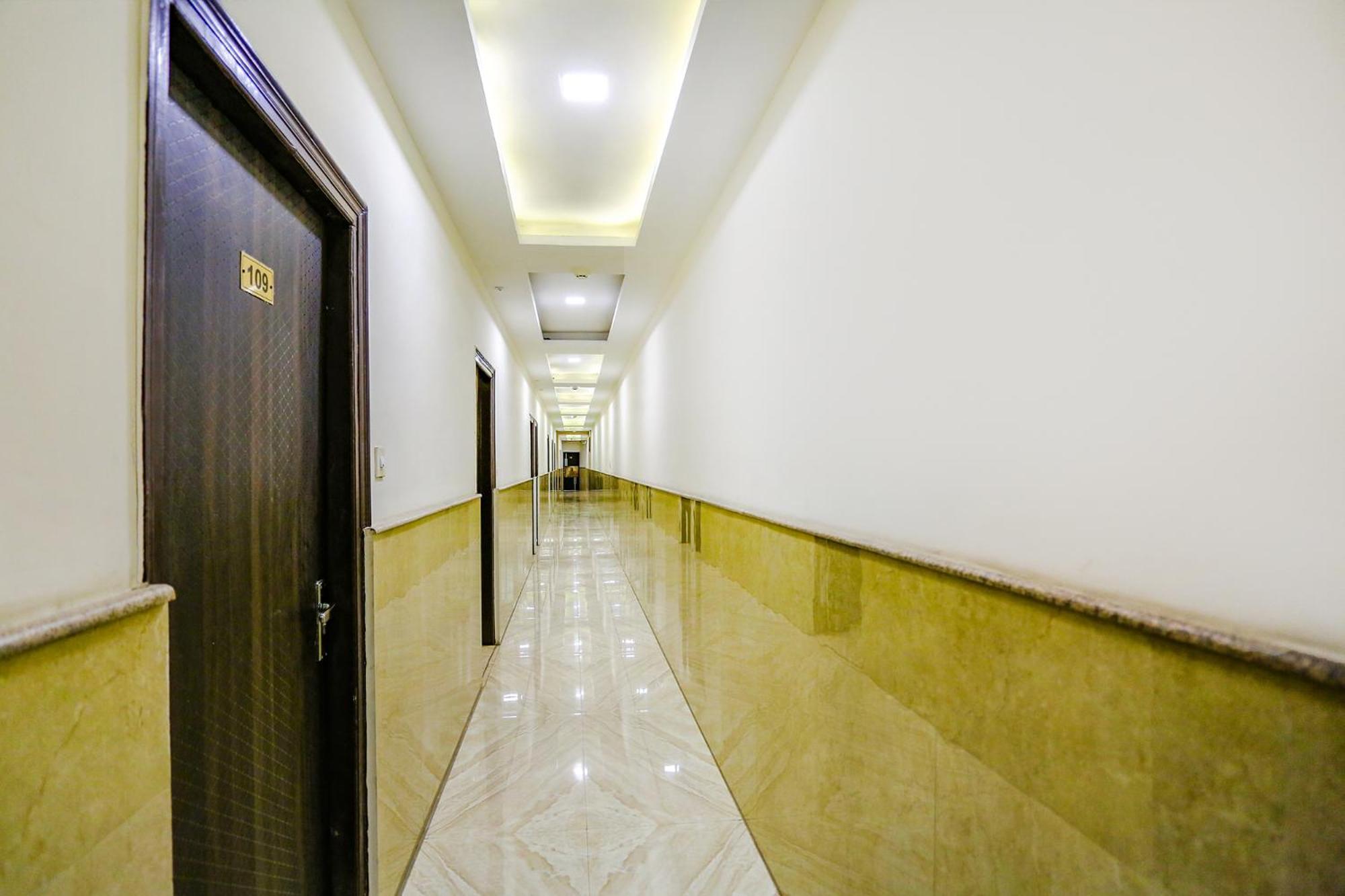 Fabhotel The Kiara Near Igi Delhi Airport Nova Deli Exterior foto